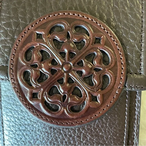 Brighton Ferrara Brown Leather Phone Case with Intricate Design - New - Picture 2 of 3